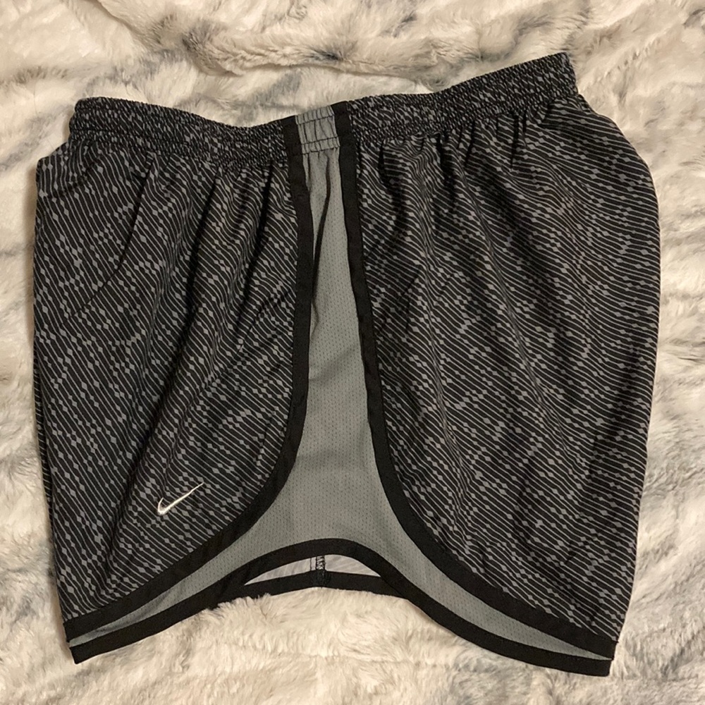 Black/gray shorts with lining